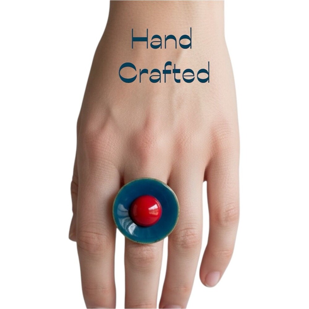 Hand Crafted Resin Coconut Shell W Antique Orange Glass Buttons Ring NWT OS